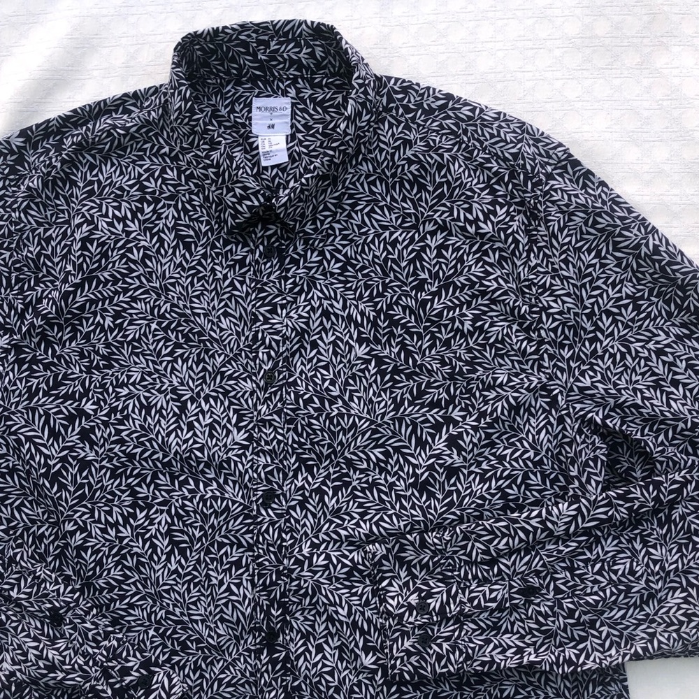 H&M William MORRIS & Co shirt button down 
Blue & White Leaf Floral print XL